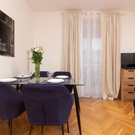 City Center Apartment Elektoralna By Noclegi Renters Warszawa Exteriör bild
