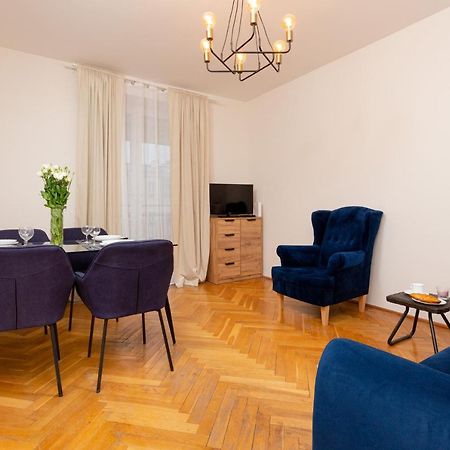 City Center Apartment Elektoralna By Noclegi Renters Warszawa Exteriör bild