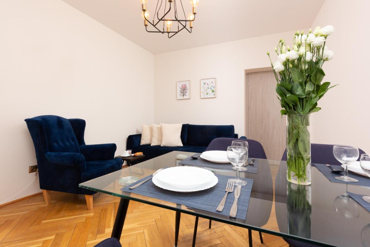 City Center Apartment Elektoralna By Noclegi Renters Warszawa Exteriör bild