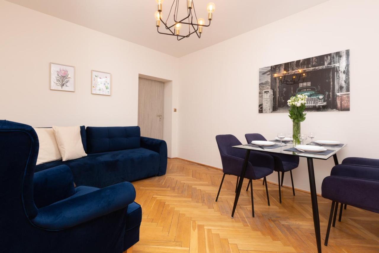 City Center Apartment Elektoralna By Noclegi Renters Warszawa Exteriör bild