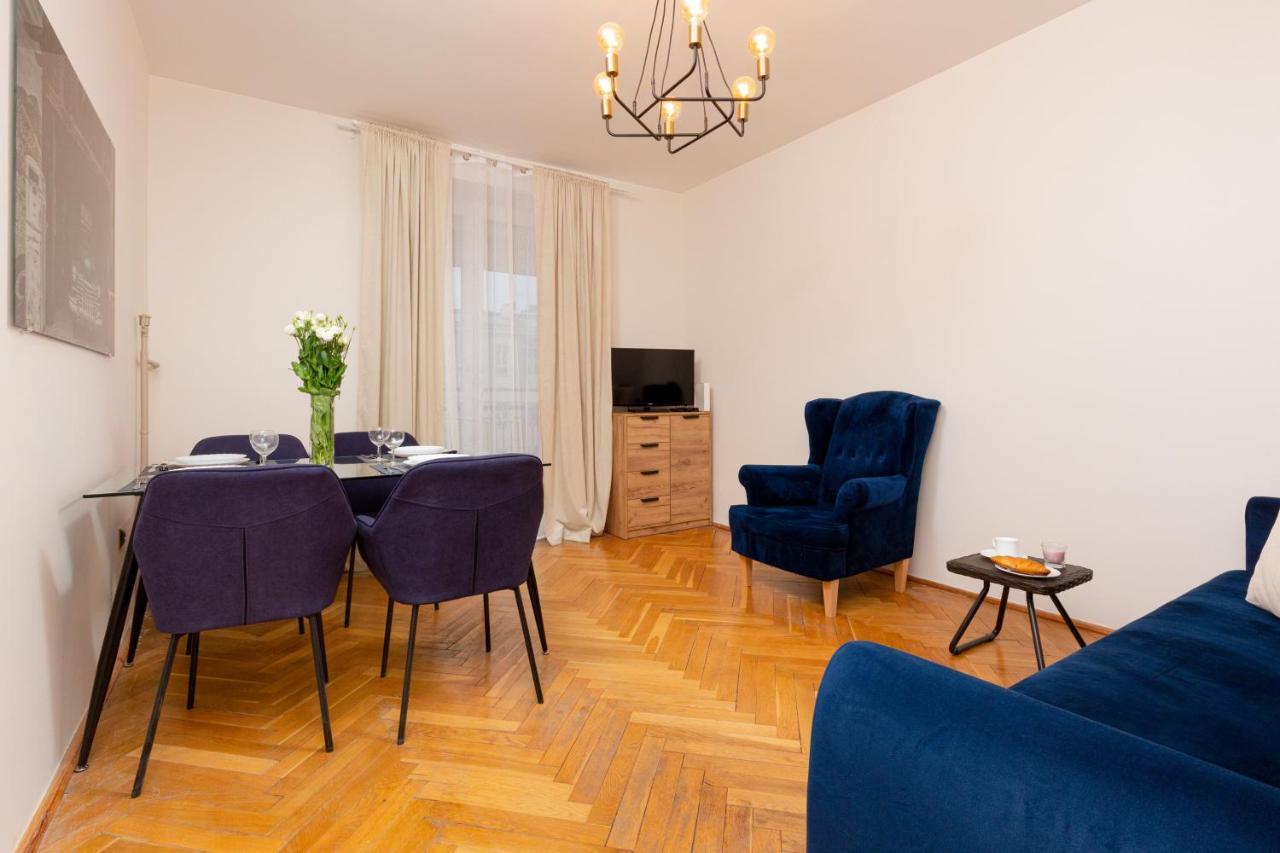 City Center Apartment Elektoralna By Noclegi Renters Warszawa Exteriör bild